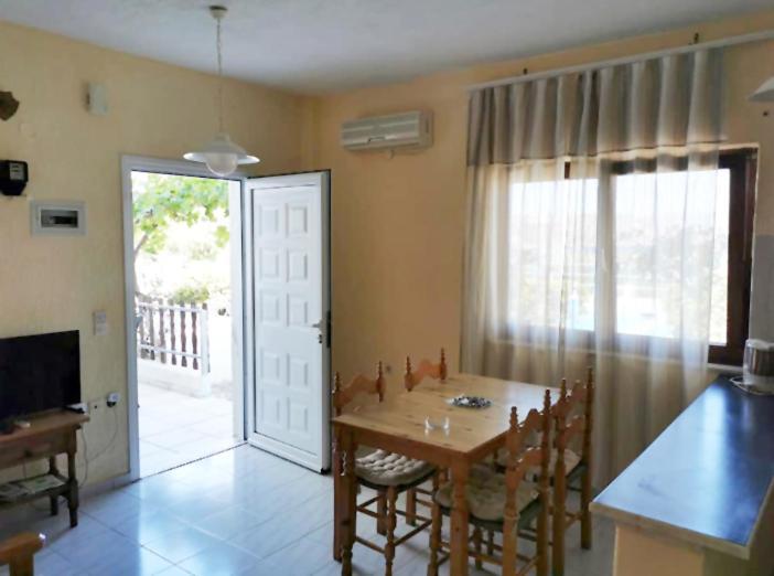 Kassandra Garden Apartment *