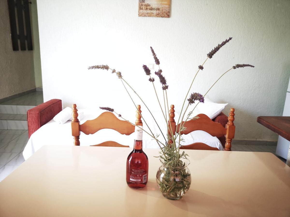 Kassandra Garden * Istro